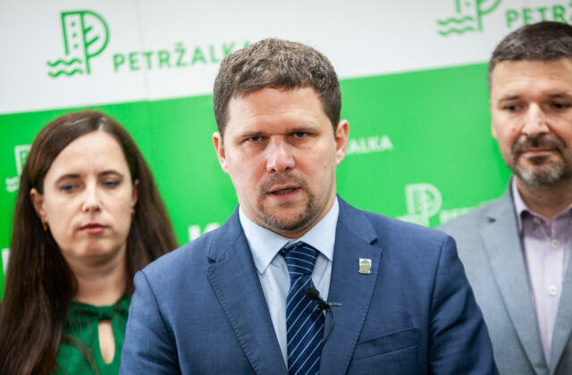 Záujem o post starostu Petržalky majú traja kandidáti, o znovuzvolenie zabojuje aj Hrčka