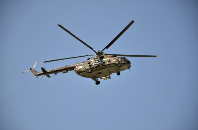 Pri havárii vrtuľníka misie EUFOR v Bosne zahynuli traja ľudia, 12 utrpelo zranenia